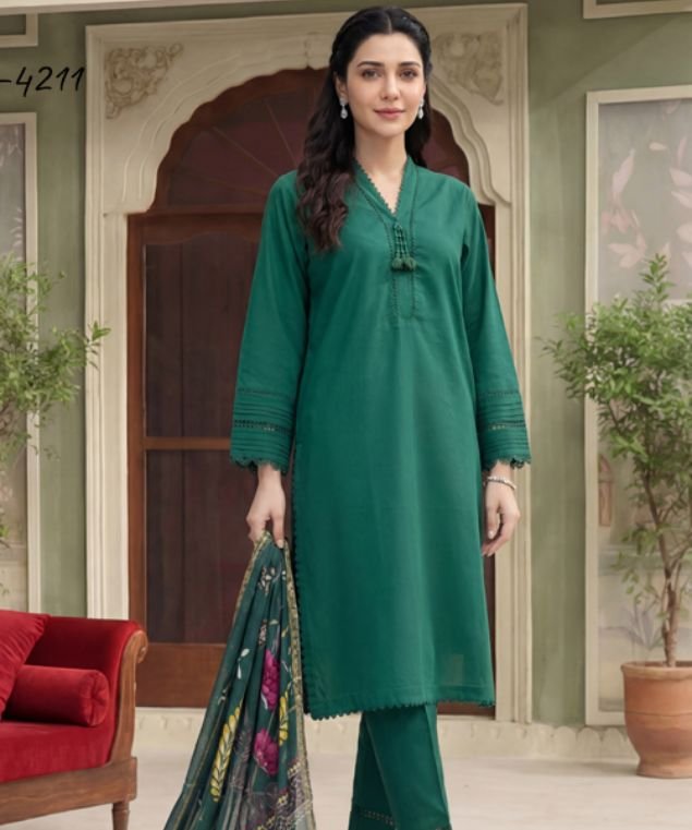 Isola 1 Emerald Green Embroidered 3-Piece Lawn Suit - Image 1