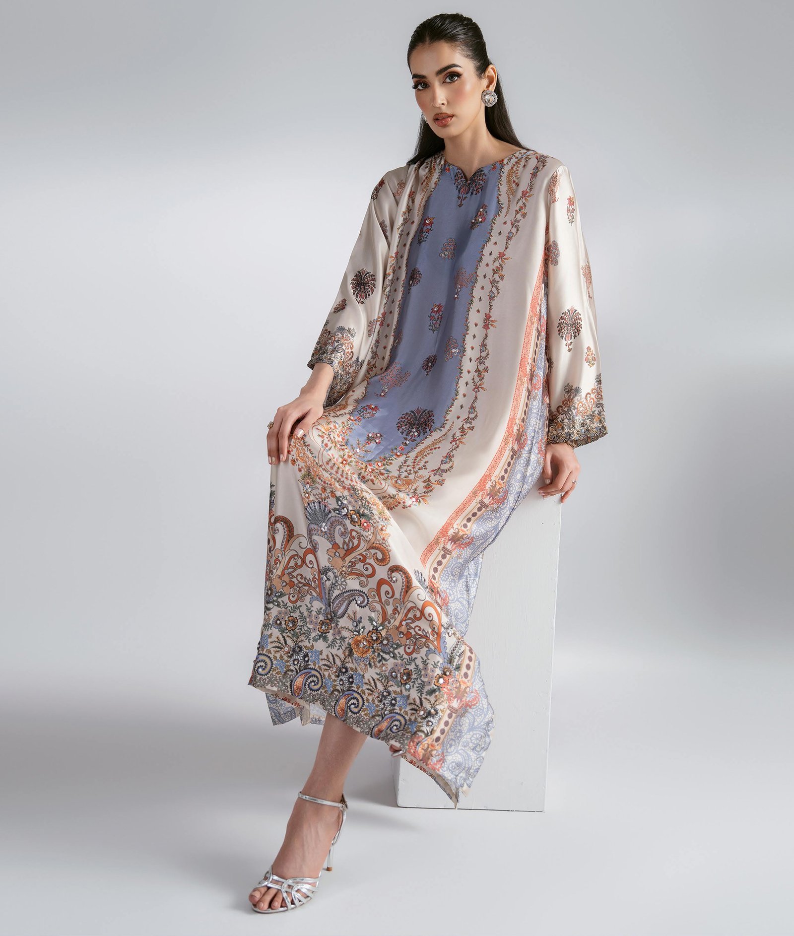 allys-cherie-lumiere-silk-kaftan-1-1.jpg Allys Chérie Lumière Silk Embellished Kaftan - Image 1