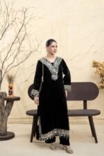 Black Mirror Work Velvet Kaftan Set - Image 4