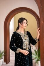 Bottle Green Velvet Paisley Embroidered Kurta Set with Tassel Neckline - Image 3