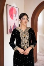 Bottle Green Velvet Paisley Embroidered Kurta Set with Tassel Neckline - Image 8